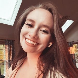 Meet your Posher, Julia